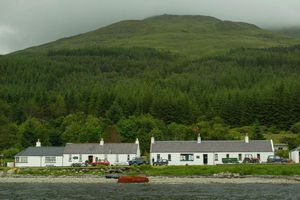 UK's most remote pub offer free beer for 15-mile hike to get there